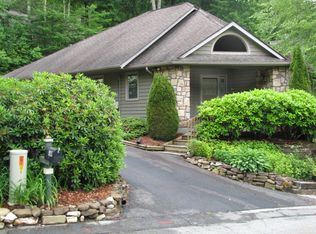 189 Dugger Dr, Banner Elk, NC 28604