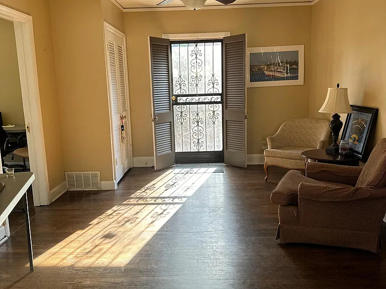 222 Patterson St — Photo 15