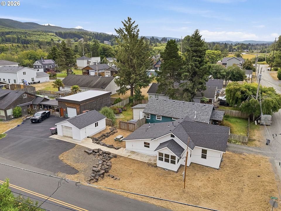1st image of 1325 12th Ave
