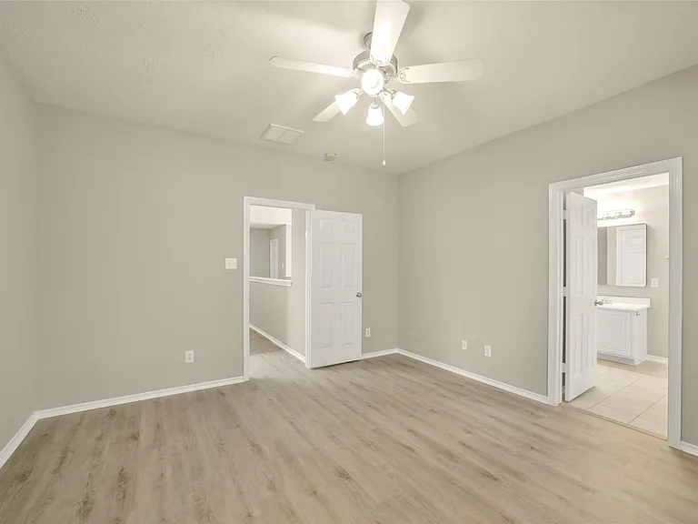 171 N Burberry Park Cir — Photo 20