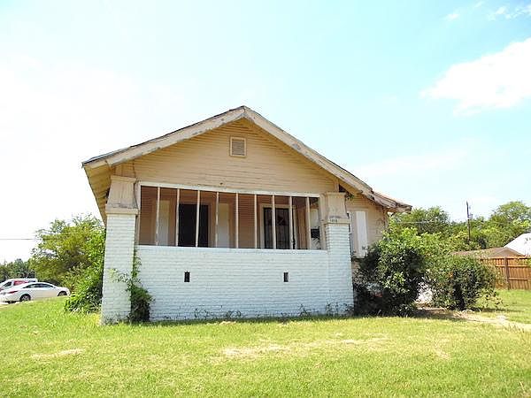 1st image of 1436 E Magnolia Ave