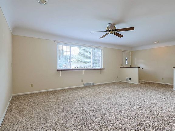 5th image of 9154 Silva Dr