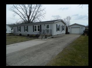 1720 Hemlock St, Monroe, MI 48162