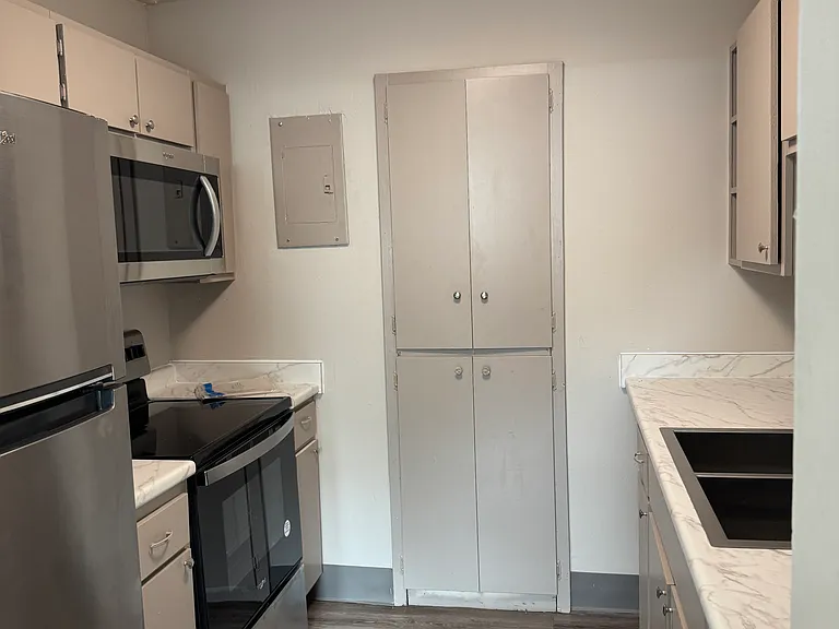 320 Magnolia St #22C — Photo 5