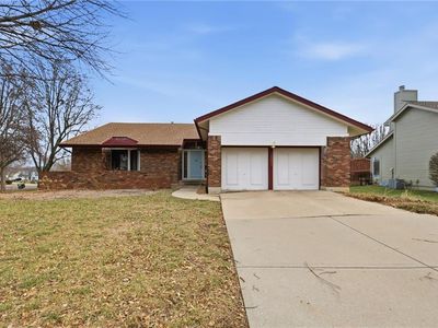 15801 Dearborn St, Overland Park, KS, 66223