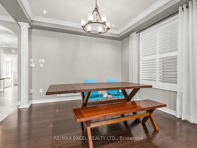 25 Demott Ave — Photo 4