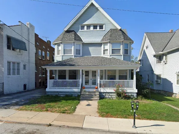 1384 Gladys Ave, Lakewood, OH 44107