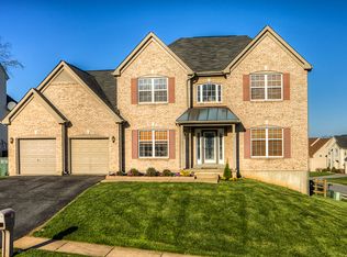 19 Lynam Lookout Dr, Newark, DE 19702