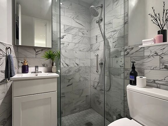 5th image of 102 Norfolk St APT 24