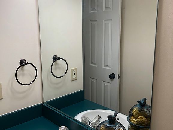 1/2 bath off kitchen