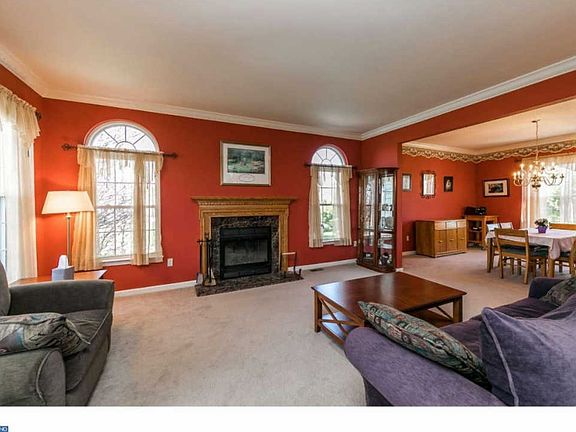 4th image of 225 Crimson Dr
