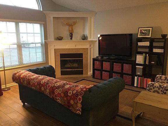 2nd image of 4677 Wenham Park