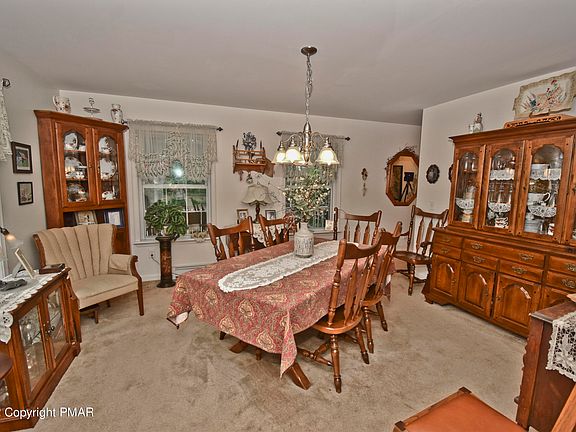 5th image of 163 Johns Ln