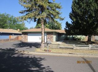 5033 Southview Dr, Klamath Falls, OR 97603