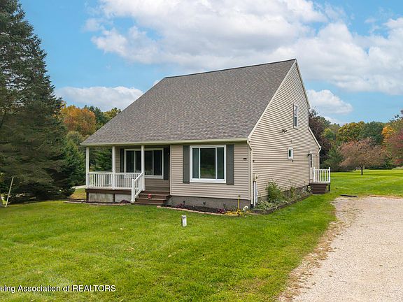4th image of 665 Grovenburg Rd