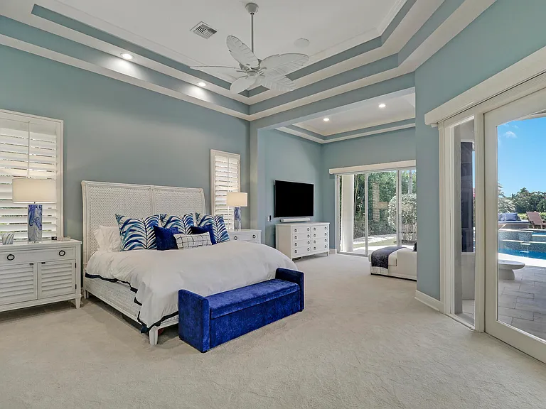 18808 SE Windward Island Ln — Photo 32