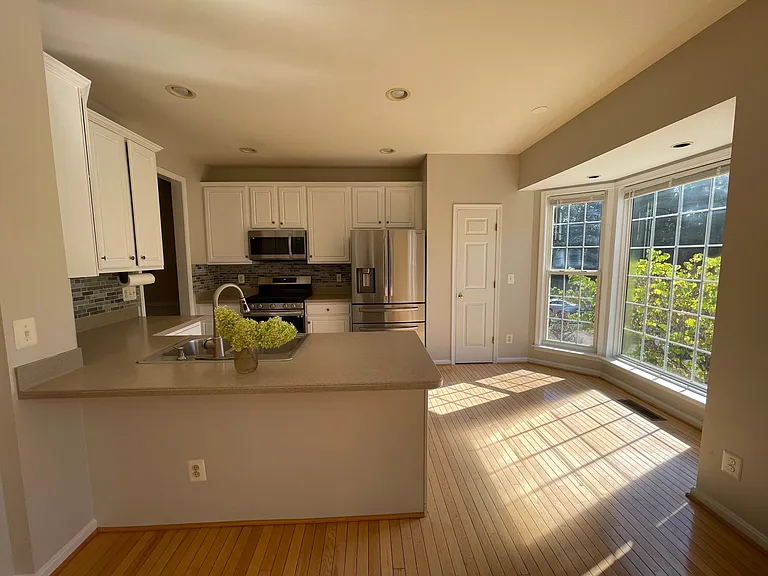 4091 Oak Village Ldg — Photo 24