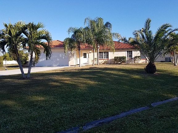 2nd image of 2151 SE Berkshire Blvd
