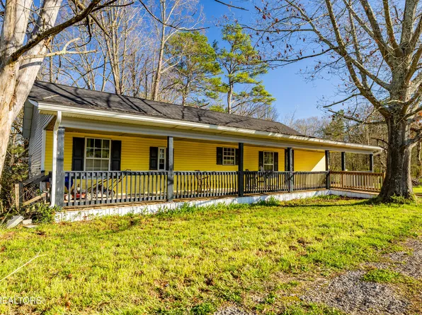 824 Edna Garland Rd, Maryville, TN 37801