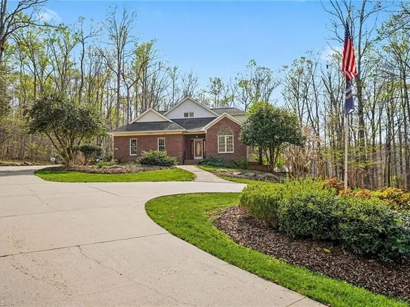 6687 Canaan Church Rd, Denton, NC 27239