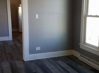 1205 S Main St APT 3, Paris, IL 61944