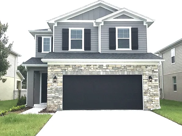 919 Walden Pond Dr, Plant City, FL 33563