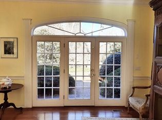 292 Ox Pasture Rd, Southampton, NY 11968