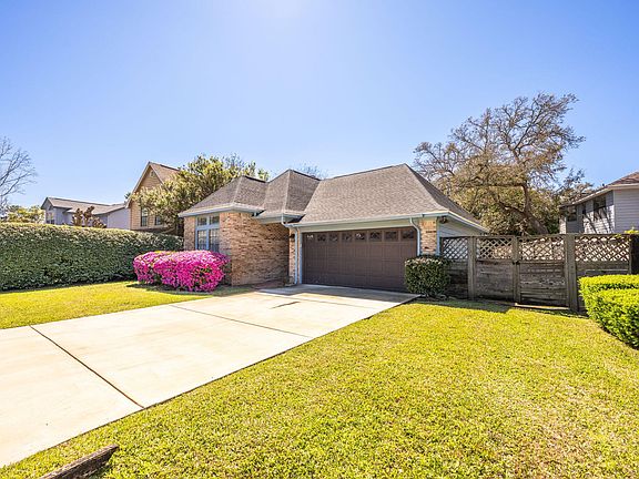5th image of 1505 Mariah Way W