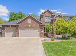 9934 Walnut Grove Ln N, Maple Grove, MN 55311