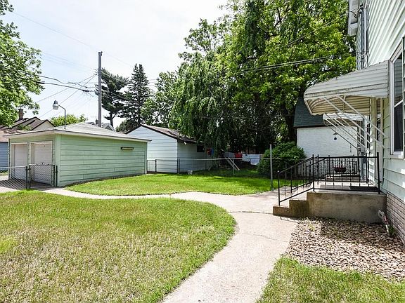 4th image of 4656 Dupont Ave N