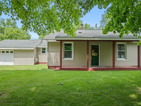 189 E Cross St, Clarksville, MI 48815