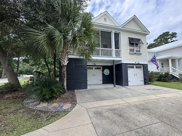 35 Oyster Pearl Ct, Pawleys Island, SC 29585
