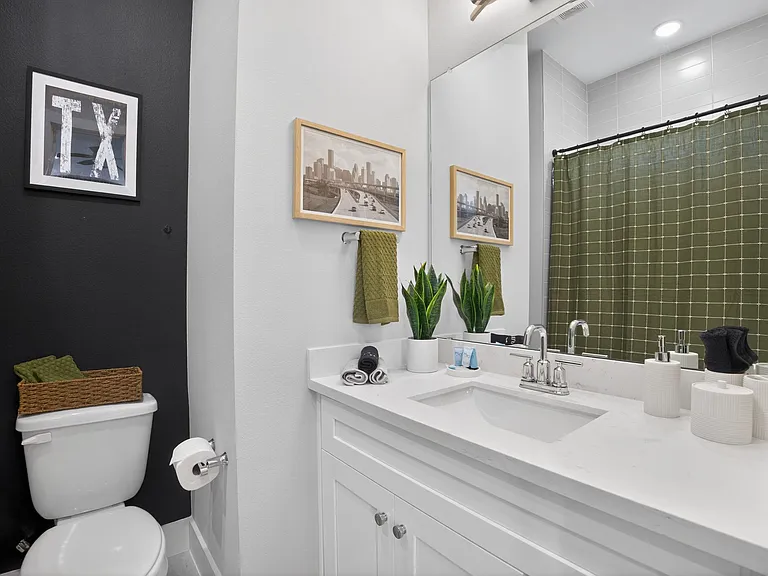 3010 Bell St #3010 — Photo 10