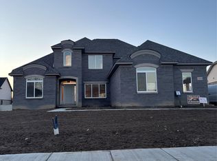 32696 Adam Brown Dr, Rockwood, MI