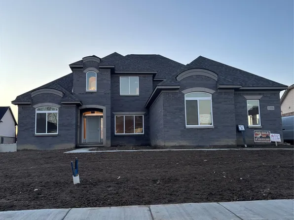 32696 Adam Brown Dr, Rockwood, MI 48173