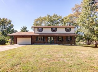 3037 Mark Trail Dr, Glen Carbon, IL
