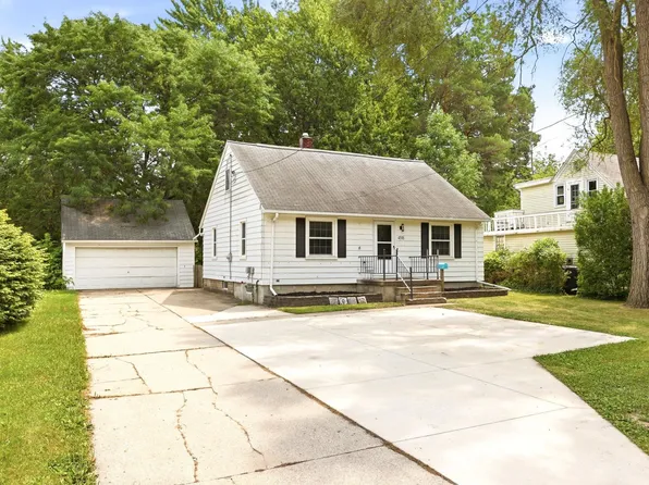 4518 Jefferson Ave, Midland, MI 48640
