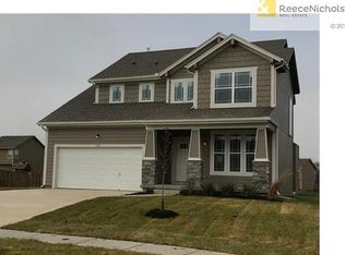 9541 Roundtree St, Lenexa, KS 66220