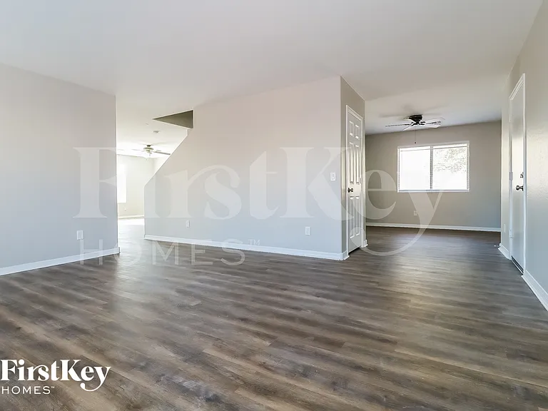 21797 W Sonora St — Photo 5