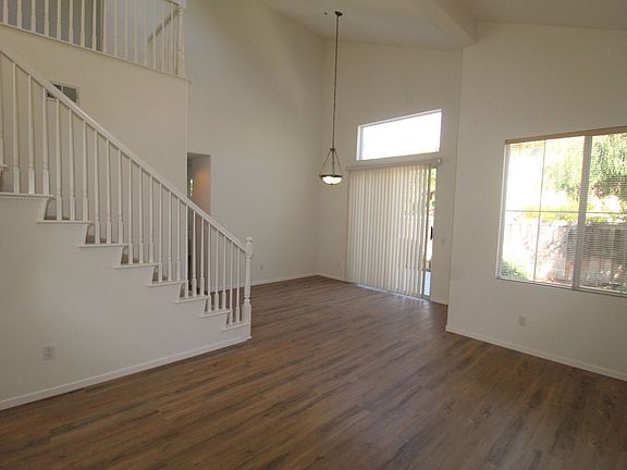 5th image of 253 Pacos St