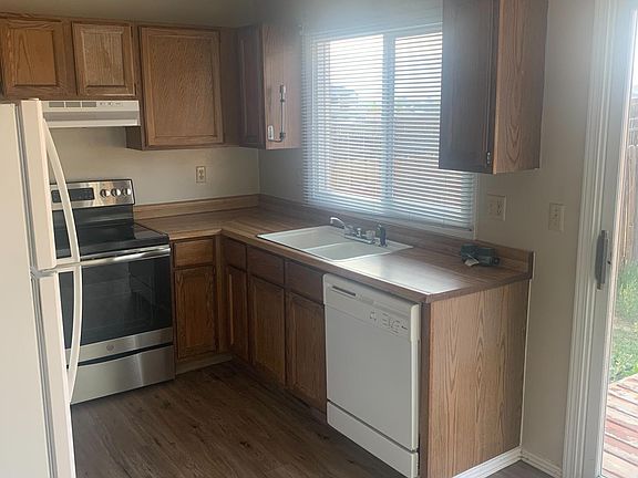 4th image of 317 Polk St