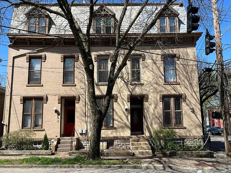 503 Russell St — Photo 1