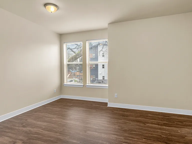 Gravelly Lake Brownstones — Photo 16