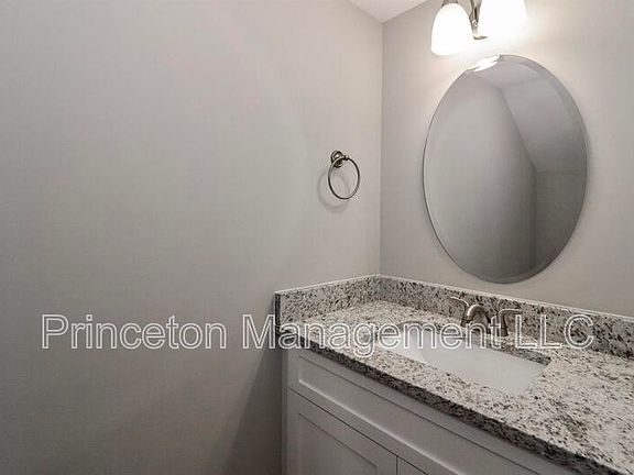 4th image of 3973 Newhall Dr NW