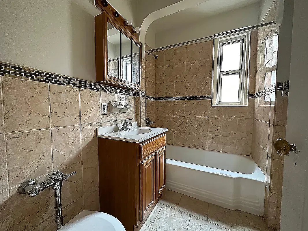 42-15 81st Street — Photo 3