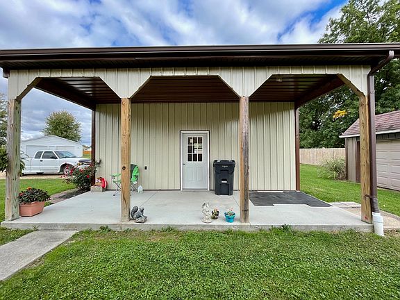 3rd image of 608 Douglas Dr Lot 69