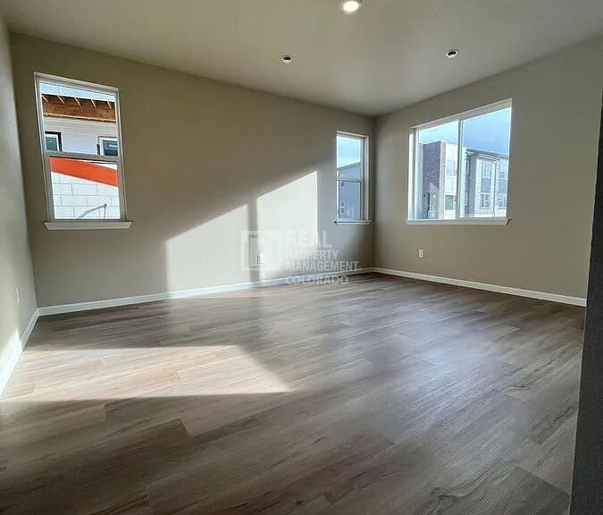 471 Interlocken Blvd — Photo 7