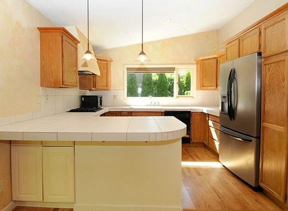 2nd image of 8862 SE 37th St