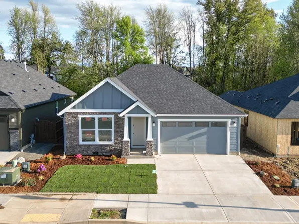 655 NW 28th St, Battle Ground, WA 98604