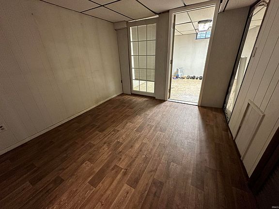 2nd image of 60355 Missouri Ave